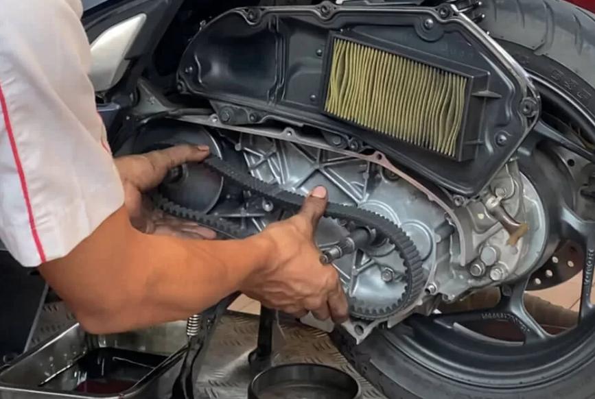Filter Udara Motor Kotor, Ganti Baru atau Dibersihkan?