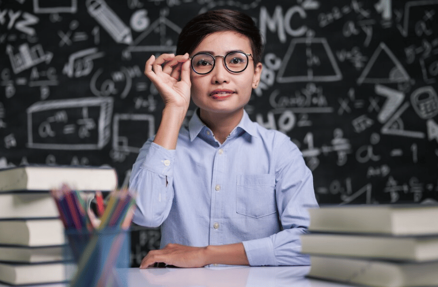 ilustrasi belajar (freepik.com/jcomp)