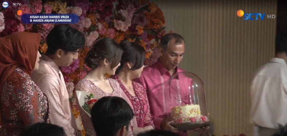 Seserahan di Lamaran Harris Vriza-Haviza Devi (sctv.co.id)