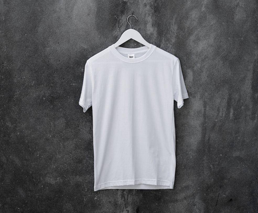 ilustrasi kaos putih (unsplash.com/Haryo Setyadi)