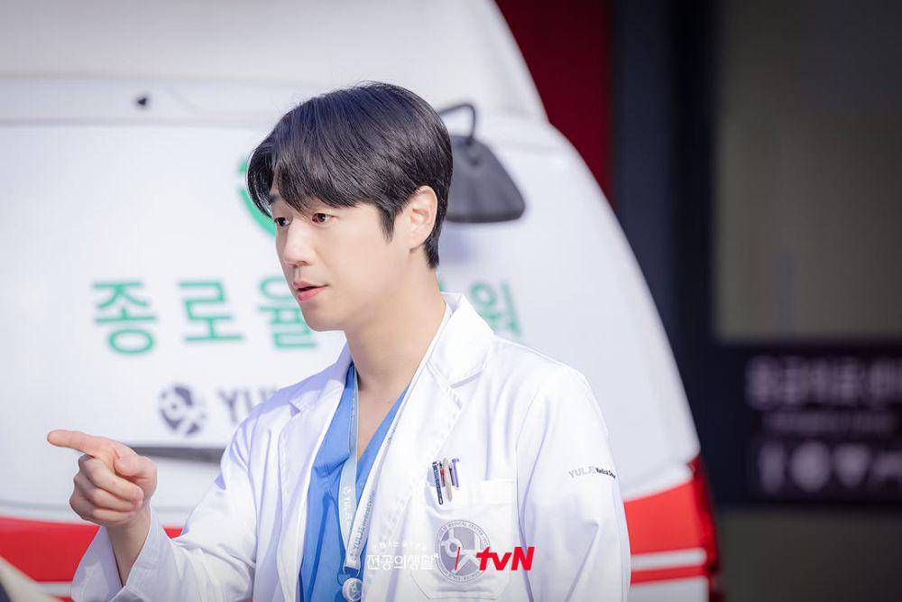 Potret Jung Joon Won di drakor Resident Playbook (instagram.com/tvn_drama)