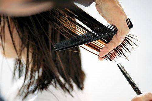 Ilustrasi bentuk sisir dan fungsinya dalam menata rambut. (Pinterest/be-story.jp)