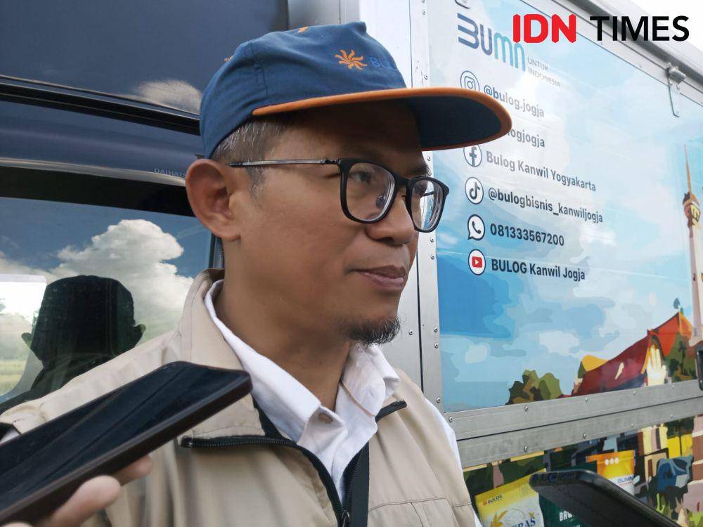 Koordinator Serap Gabah Wilayah Bantul, Kantor Wilayah Bulog DIY, Wahyu Widi.(IDN Times/Daruwaskita)