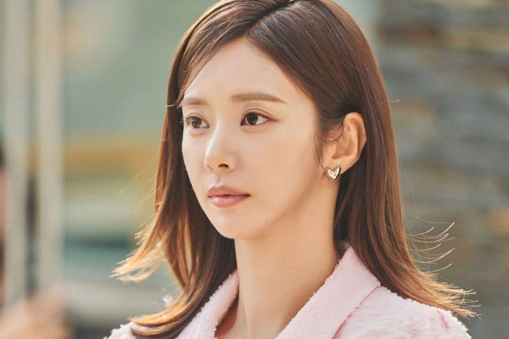 still cut drama The Divorce Insurance (instagram.com/tvn_drama)