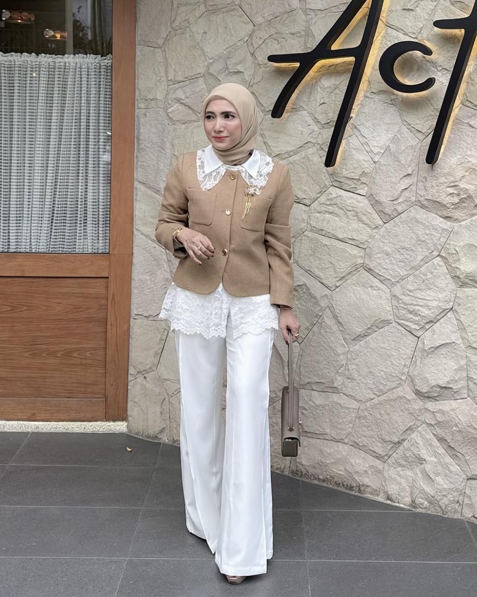 potret ide OOTD kasual simple dan soft tapi playful ala Nynda Ayu (instagram.com/nyndaayu)