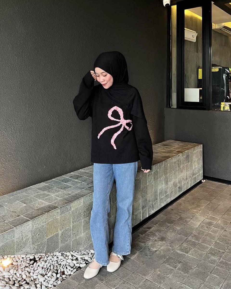 potret ide OOTD kasual yang playful and girly ala Nabillah Mei (instagram.com/nabillahmeii)