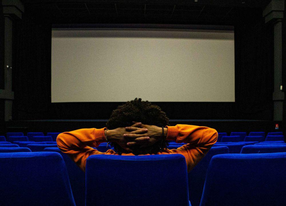 5 Tips Menjadi Movie Reviewer di Media Sosial, Harus Jujur!