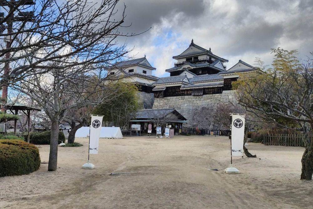ilustrasi tempat wisata di Ehime Jepang (commons.wikimedia.org/Drivephotographer)