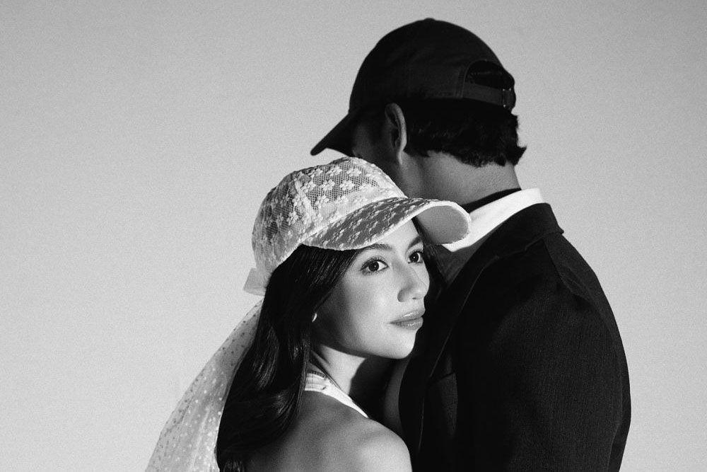 7 Potret Prewedding Pevita Pearce dan Mirzan Meer yang Baru Dirilis