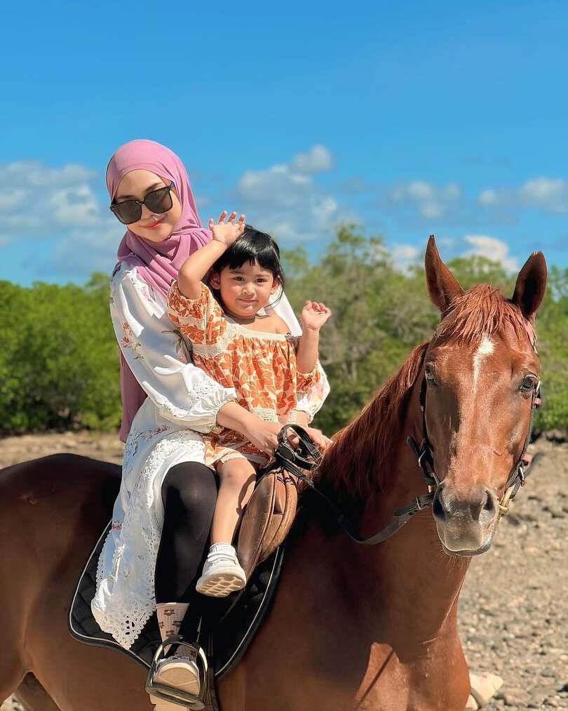 potret Ria Ricis dan Moana (instagram.com/riaricis1795)