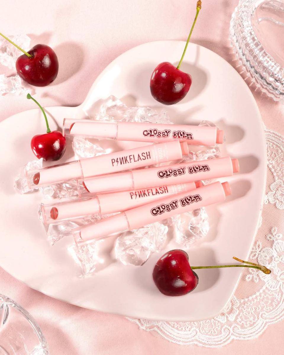 Pinkflash Melting Glossy Balm. (https://www.instagram.com/pinkflashcosmetics/)