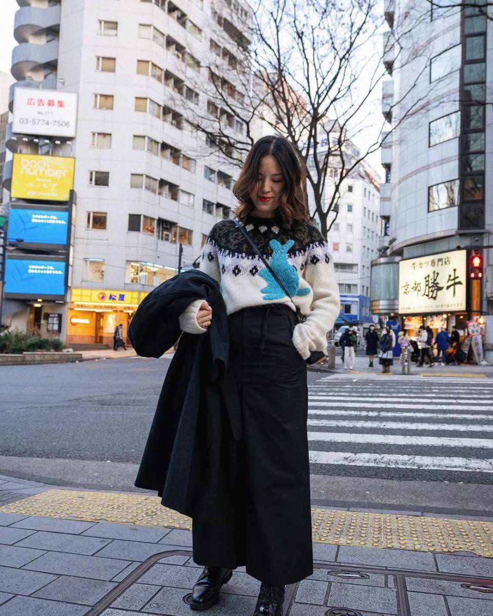 Outfit Helen Jin (Instagram.com/dailyhelenj)