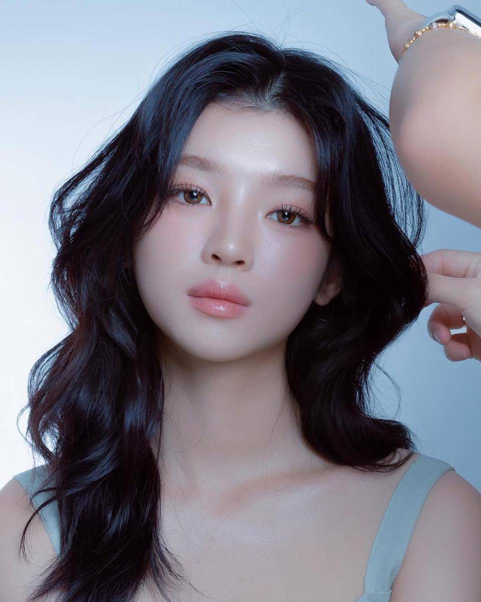 Melody (instagram.com/melzirawan)