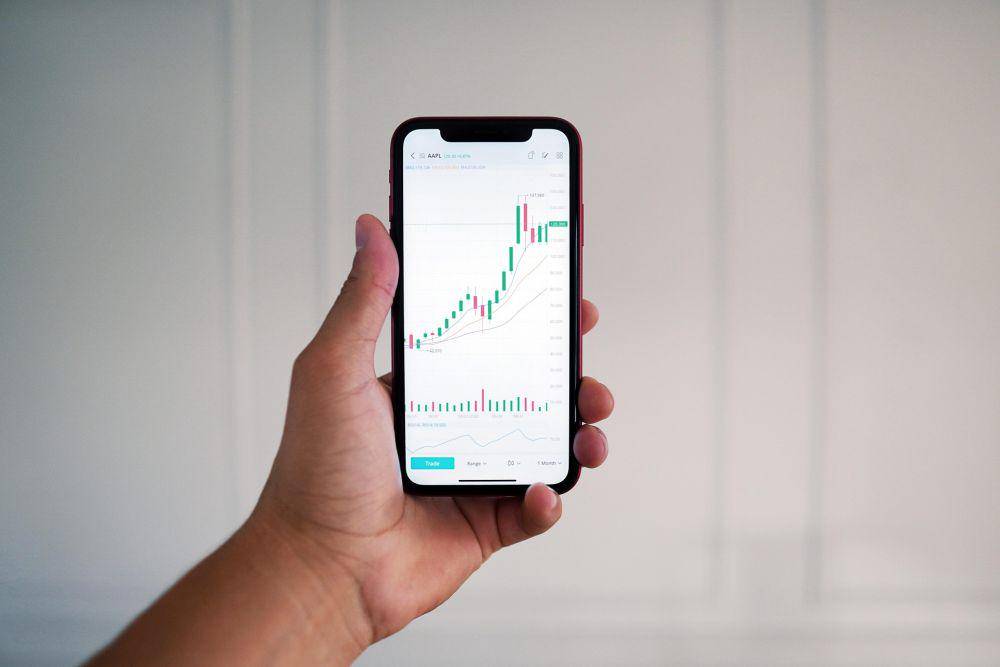 Ilustrasi memantau harga saham yang harganya naik (pixabay.com/theinvestorpost)