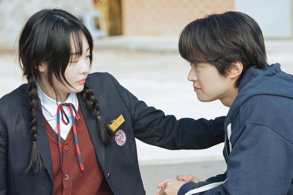 still cut drama Way Back Love (instagram.com/tving.official)