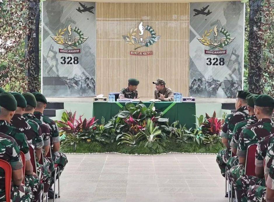 Letkol Teddy Indra Wijaya ikut meresmikan lapangan tembak 100 meter yang berada di lingkungan Yonif 328 Cilodong, Depok. (www.instagram.com/@penkostrad)
