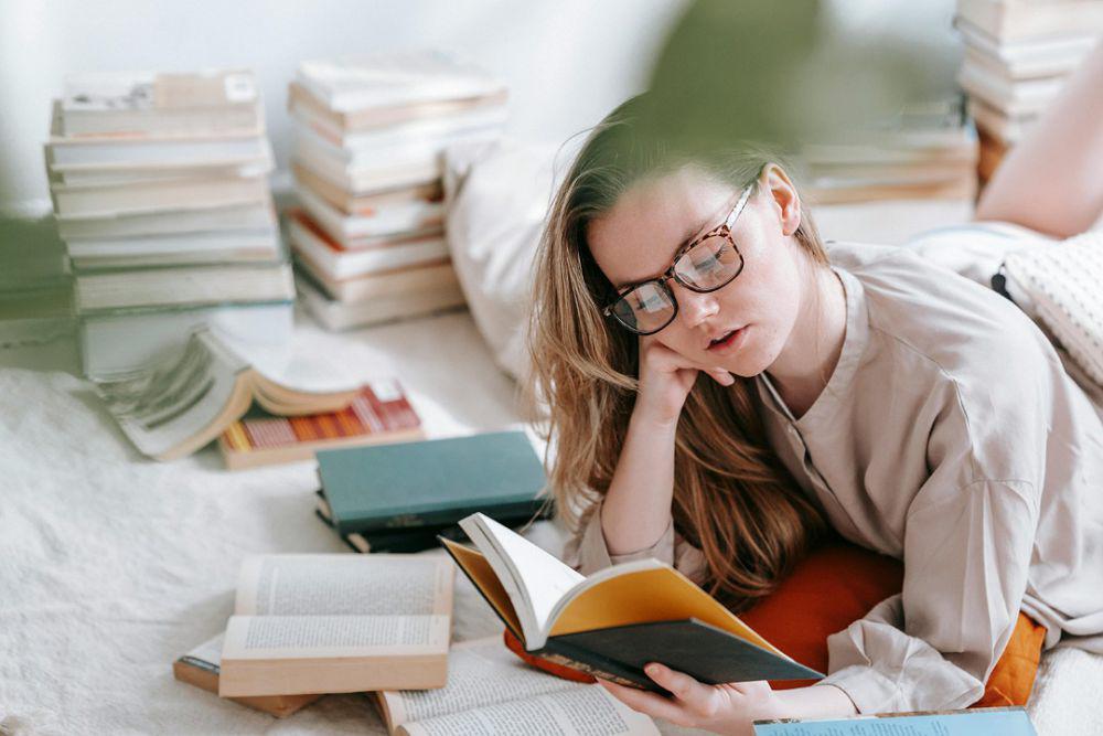 4 Alasan Membaca Buku Self Improvement Dapat Mengubah Hidup