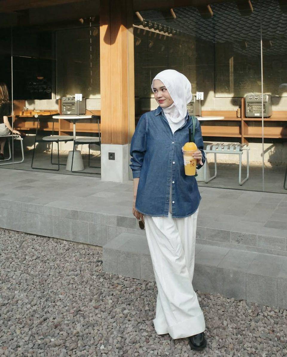 potret ide OOTD kasual hijab ala Yure Zalina (instagram.com/yurezalina)