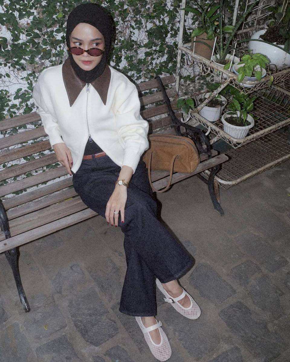 potret ide OOTD kasual hijab ala Yure Zalina (instagram.com/yurezalina)