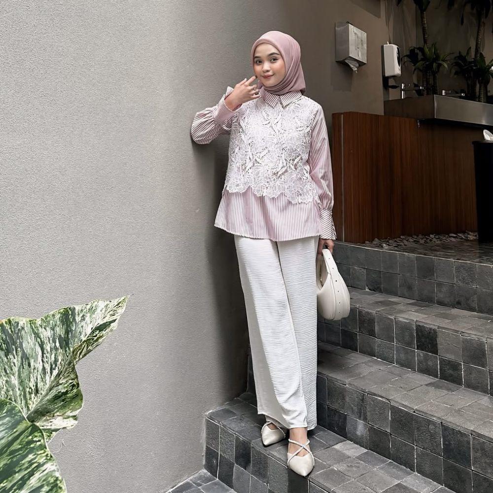 potret ide OOTD dari blouse hingga dress aksen floral ala Puan Khusyala (instagram.com/khusyala)