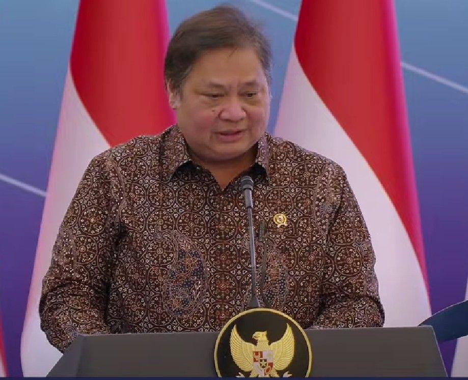 Airlangga: Produk Tekstil dan Alas Kaki Masih Bisa Dinegosiasi ke AS