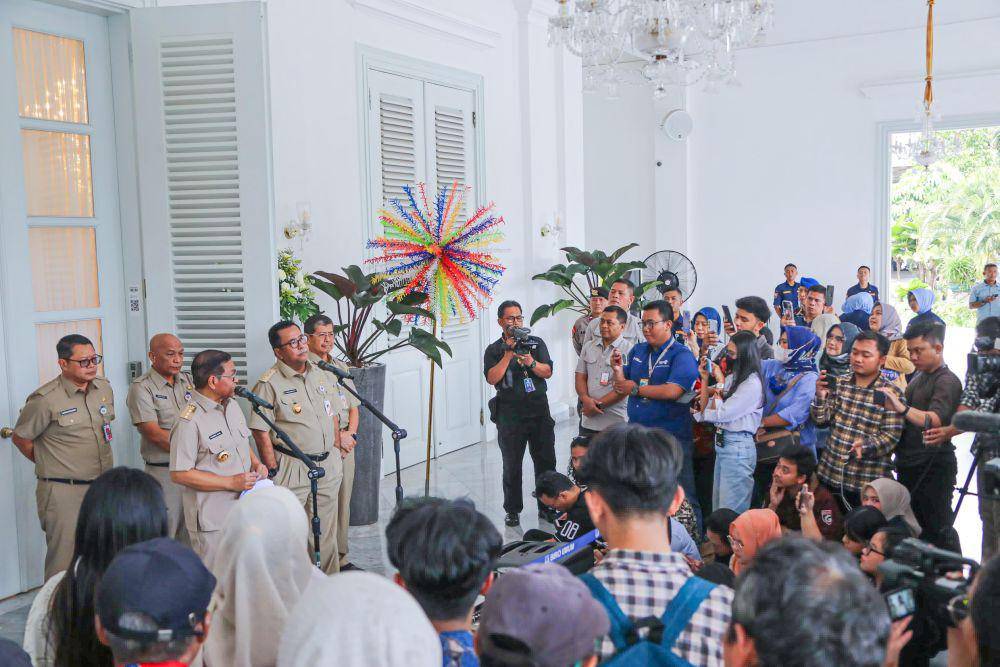 Gubernur DKI Jakarta Pramono Anung soal Layanan aplikasi JakOne Mobile milik Bank DKI, BUMD Pemprov DKI Jakarta. (dok. Humas Pemprov DKI Jakarta)