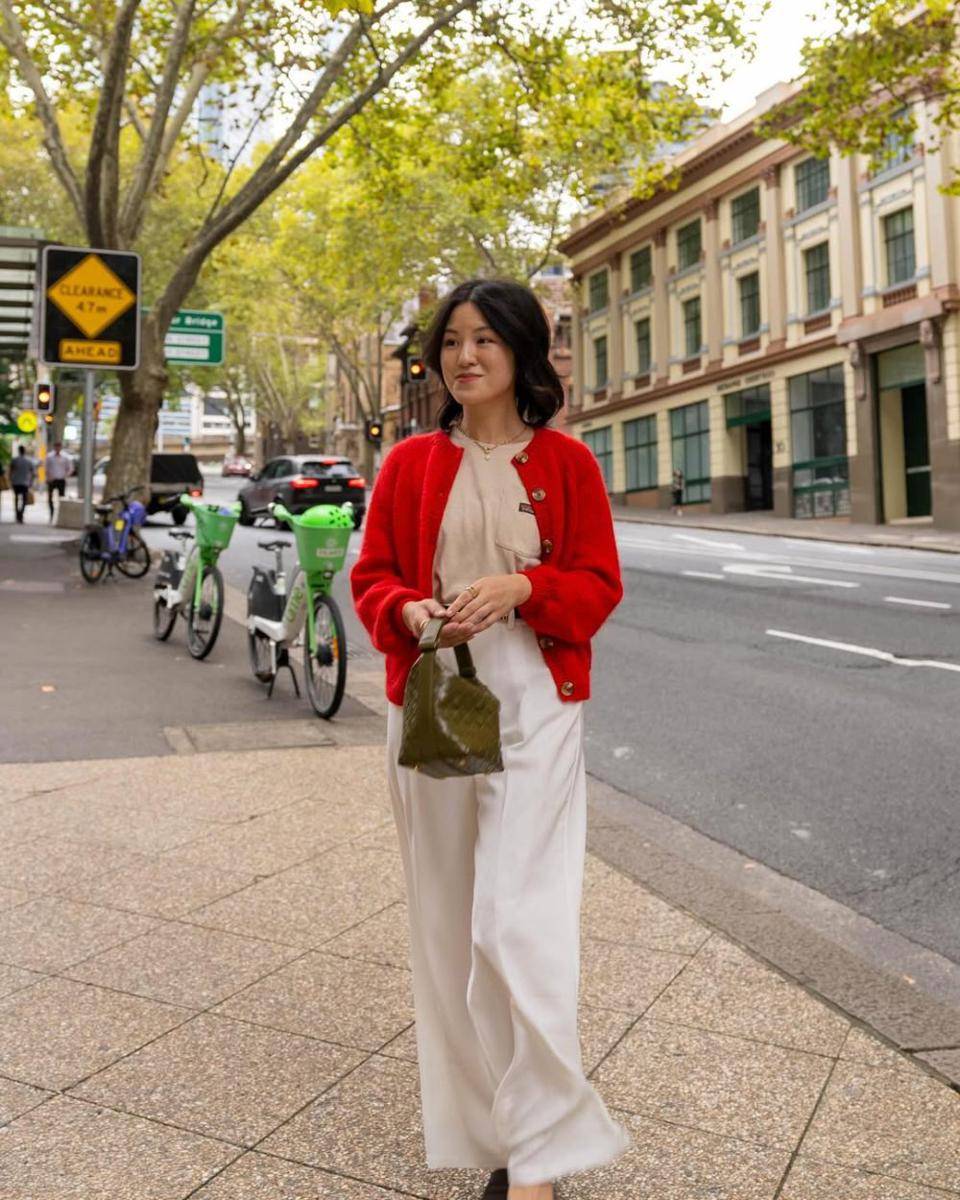 Outfit Helen Jin (Instagram.com/dailyhelenj)