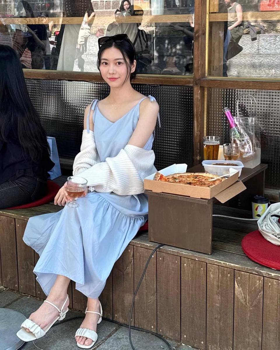 Jane Momoland (instagram.com/janeeexxyeon)