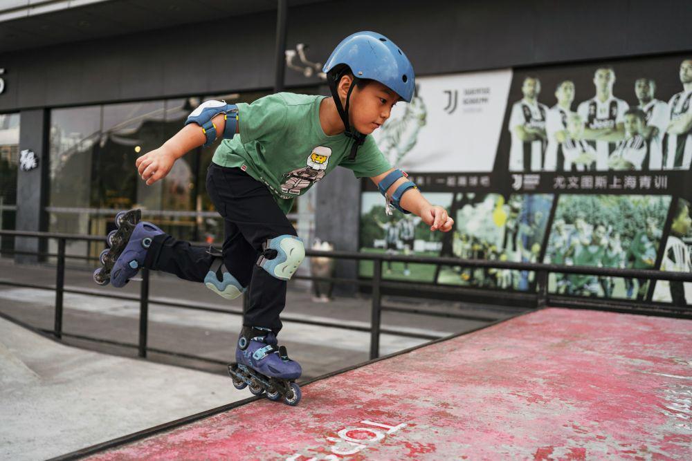 6 Manfaat Roller Skating untuk Kesehatan, Bantu Bakar Lemak