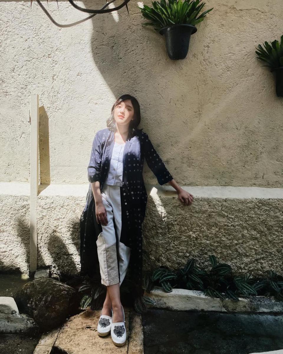 referensi busana etnik modern ala Ify Alyssa (instagram.com/ifyalyssa)