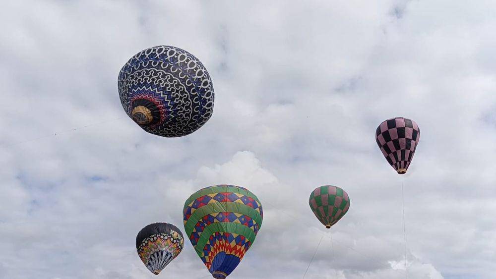 Balon udara yang diterbangkan dalam mini festival balon udara di Tulungagung. IDN Times/ istimewa