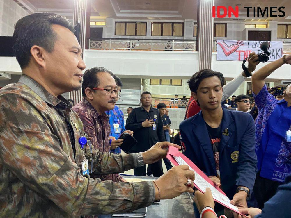 Rektorat Unud Hanya Menyetujui Satu Tuntutan Mahasiswa