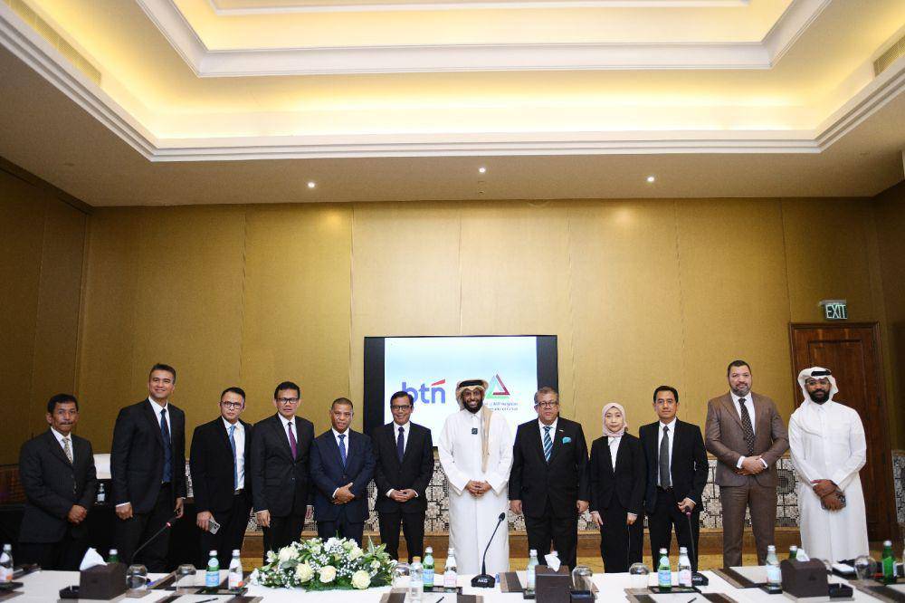 PT Bank Tabungan Negara (Persero) Tbk. atau BTN (BBTN) resmi menjalin kerja sama dengan perusahaan asal Qatar yakni AlQilaa International Group yang bakal merealisasikan investasi pada program 3 juta rumah Presiden Prabowo Subianto. (Dok/Istimewa).