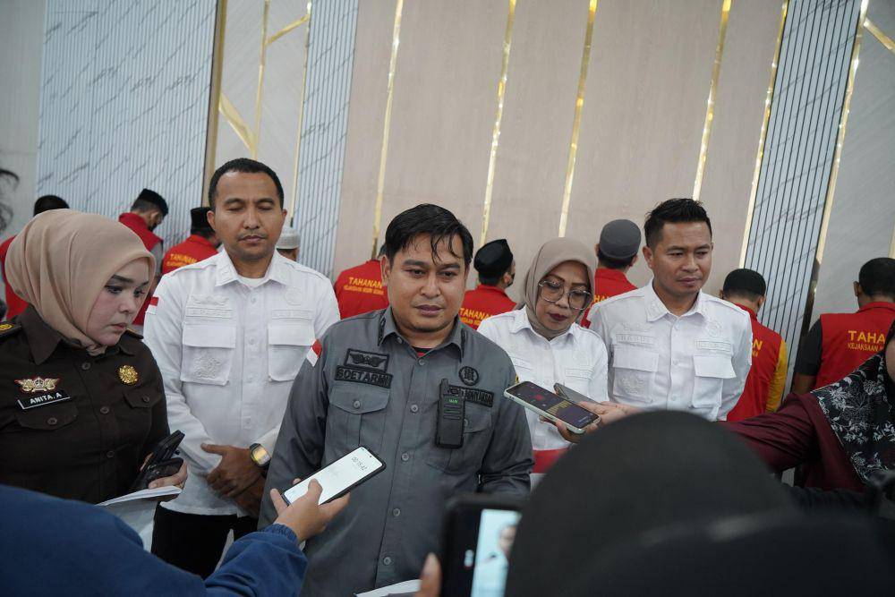 Kejaksaan Negeri Gowa kembali menerima pelimpahan berkas tiga tersangka uang palsu UIN Alauddin, Selasa (8/4/2025)/Istimewa