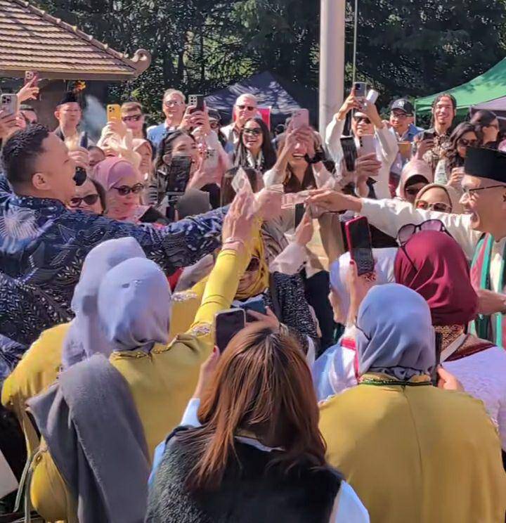 potret Gilang Dirga pada acara halalbihalal di London (instagram.com/gilangdirga)
