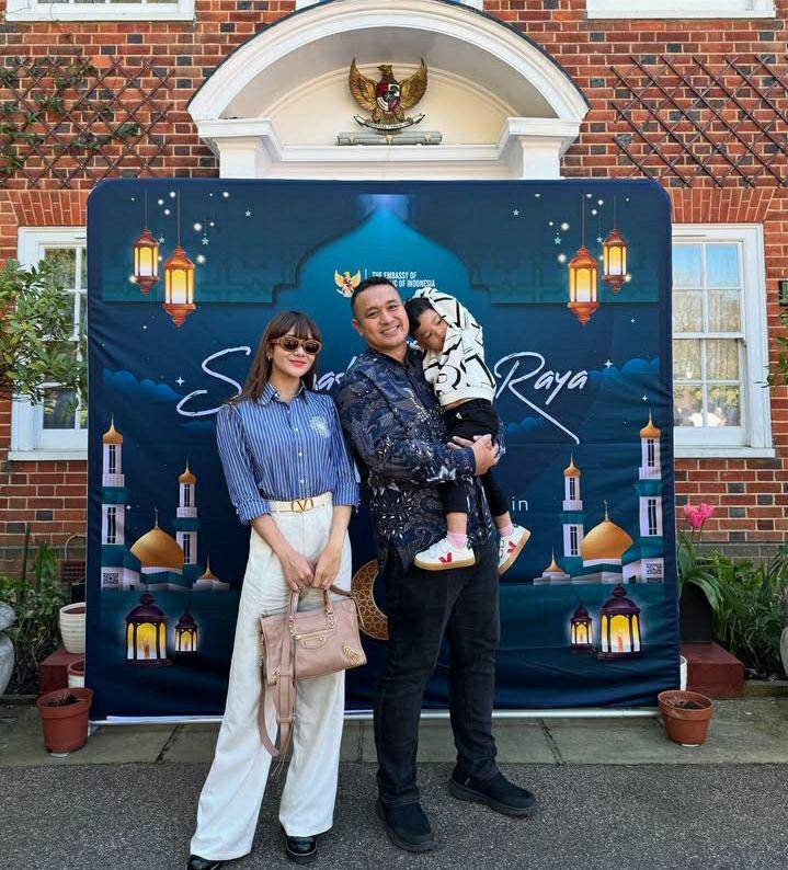 potret Gilang Dirga pada acara halalbihalal di London (instagram.com/gilangdirga)