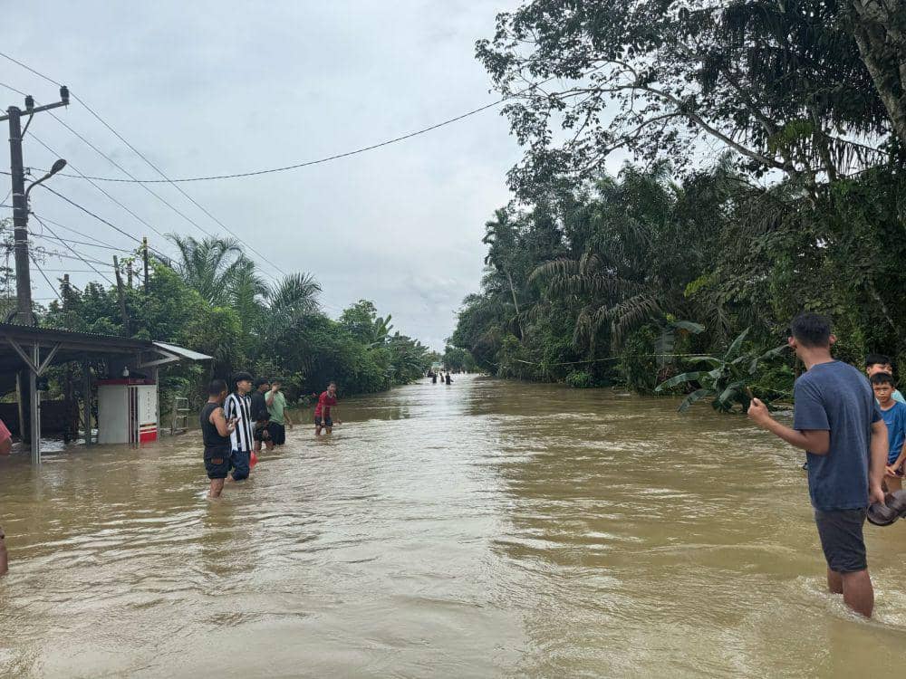 Kondisi banjir di Tungkal Jaya Muba. (Dok. Camat Muba)