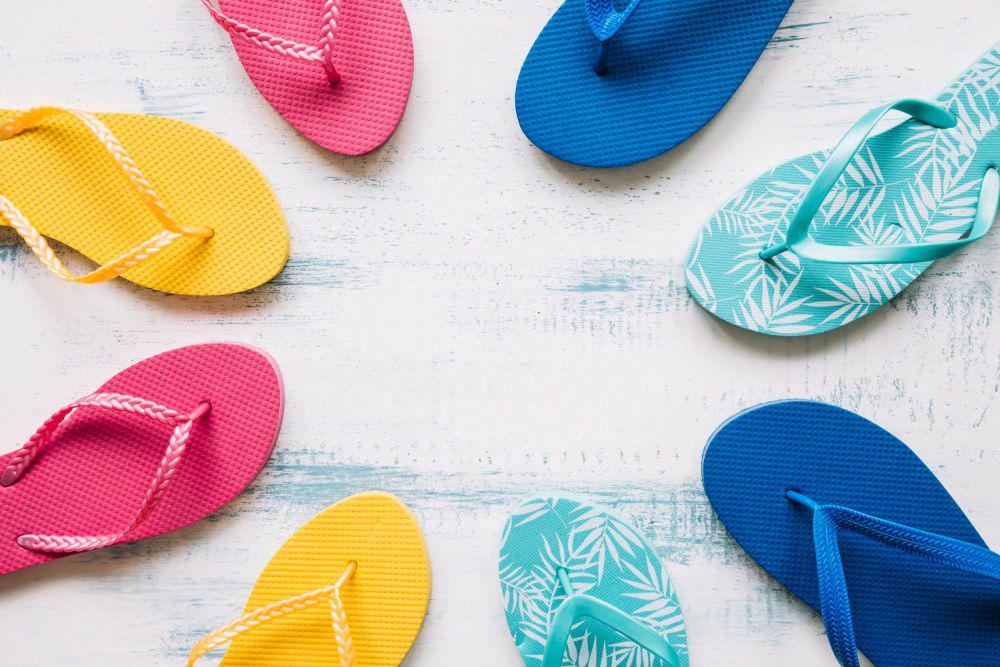 5 Perawatan Sederhana yang Bikin Sandal Karet Awet Bertahun-tahun