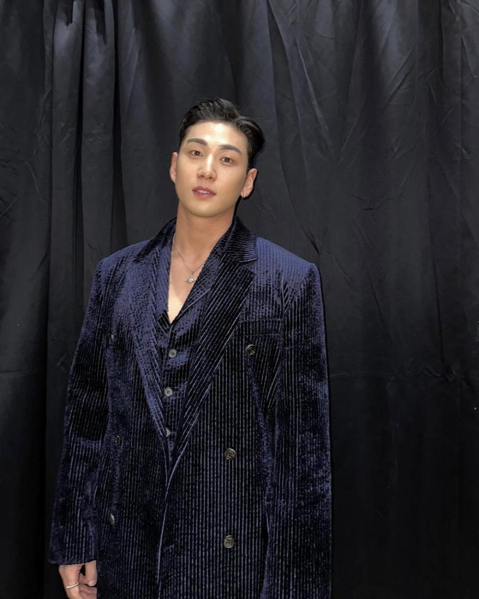 Baekho (instagram.com/this_is_baekho)