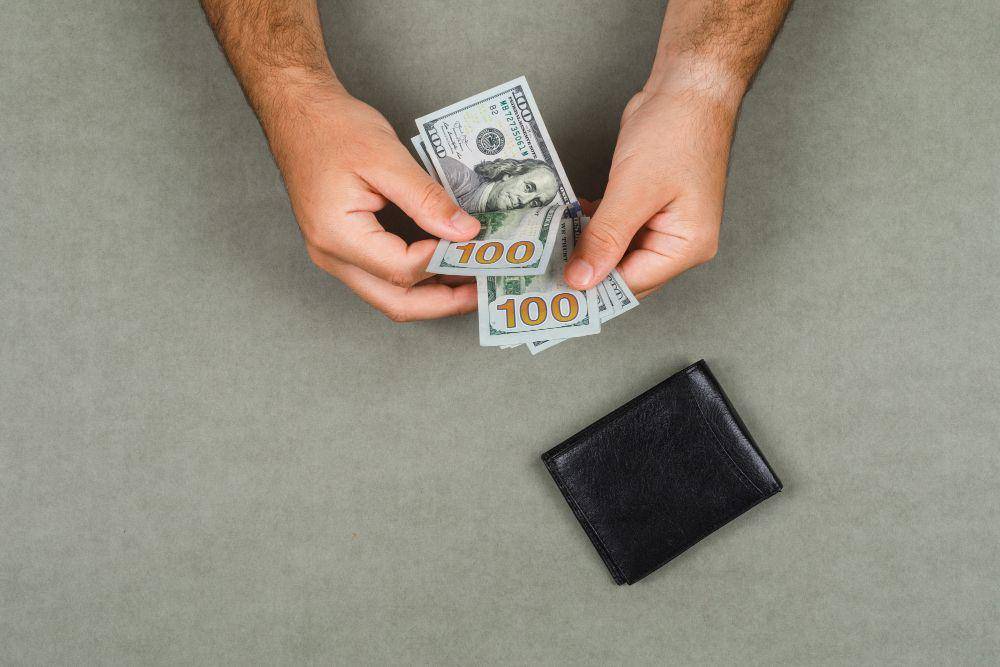 ilustrasi dompet Montblanc asli (freepik.com/8photo)