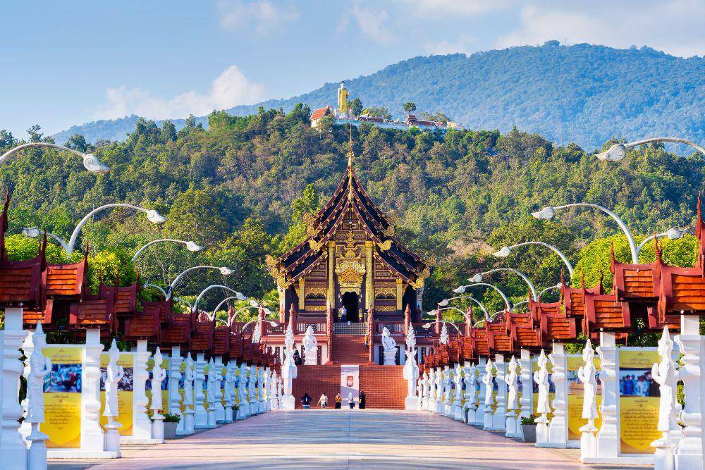 Royal Flora Ratchaphruek, Chiang Mai, Thailand (freepik.com/tawatchai07)