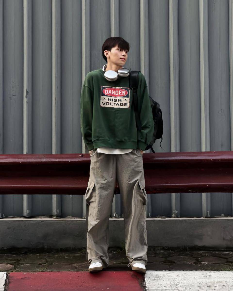 OOTD cowok pakai baggy cargo pants (instagram.com/_vuscn)