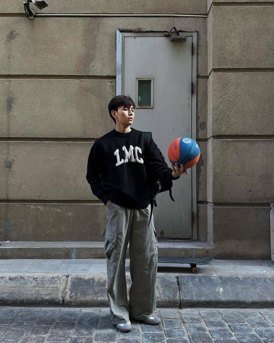 OOTD cowok pakai baggy cargo pants (instagram.com/_vuscn)