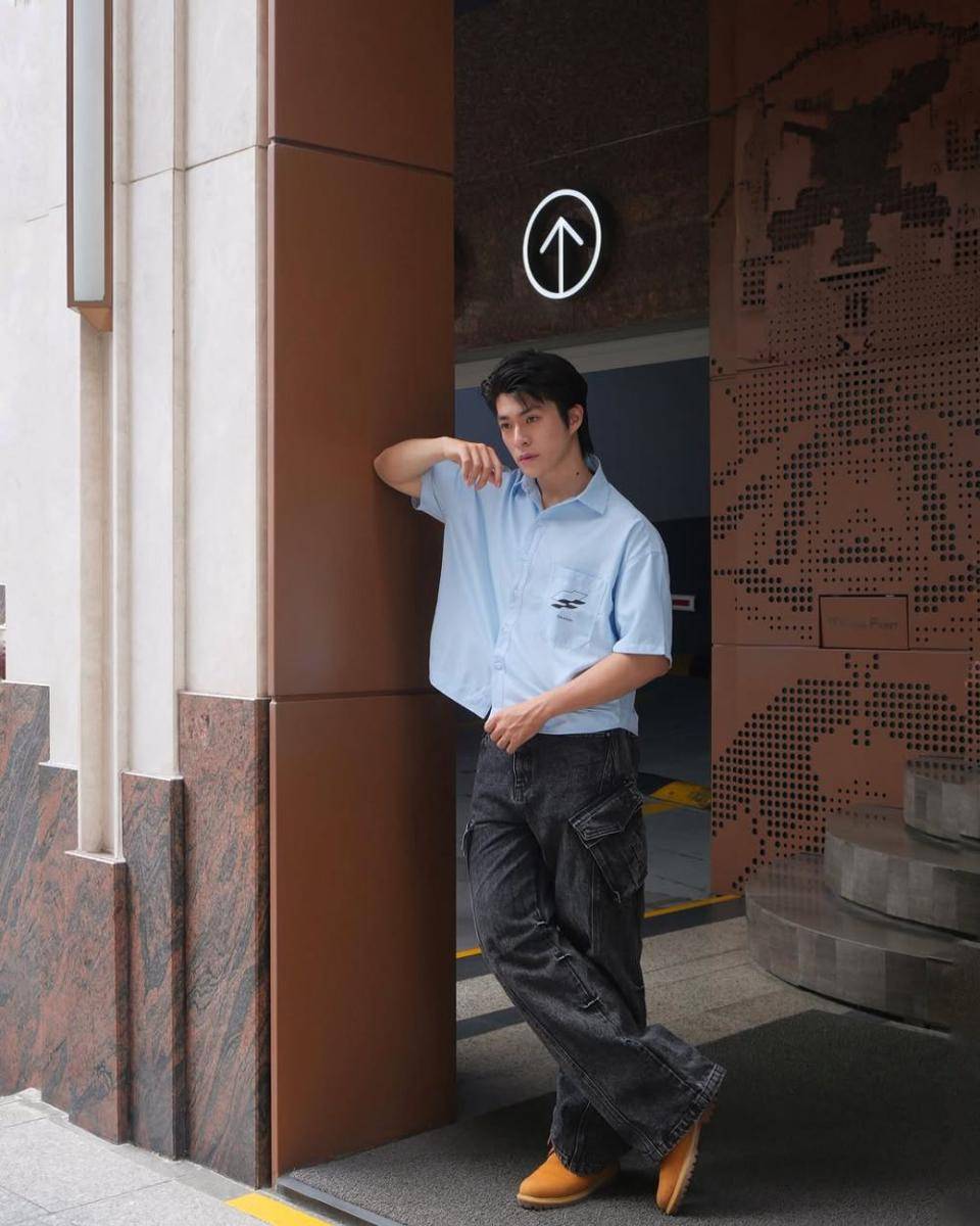 OOTD cowok pakai baggy cargo pants (instagram.com/minhtan.thtr)