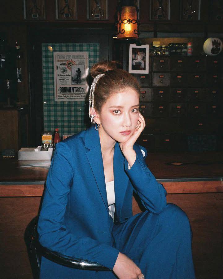 inspirasi makeup Exy WJSN (instagram.com/exy_s2)