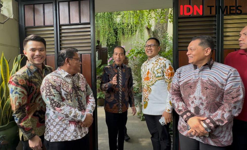 Alasan Pihak Jokowi Tolak Tunjukkan Ijazah Asli ke Publik