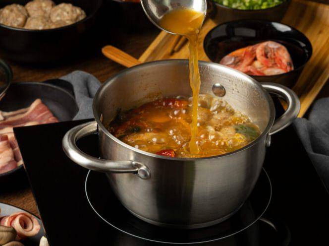 ilustrasi memasak (freepik.com/freepik)