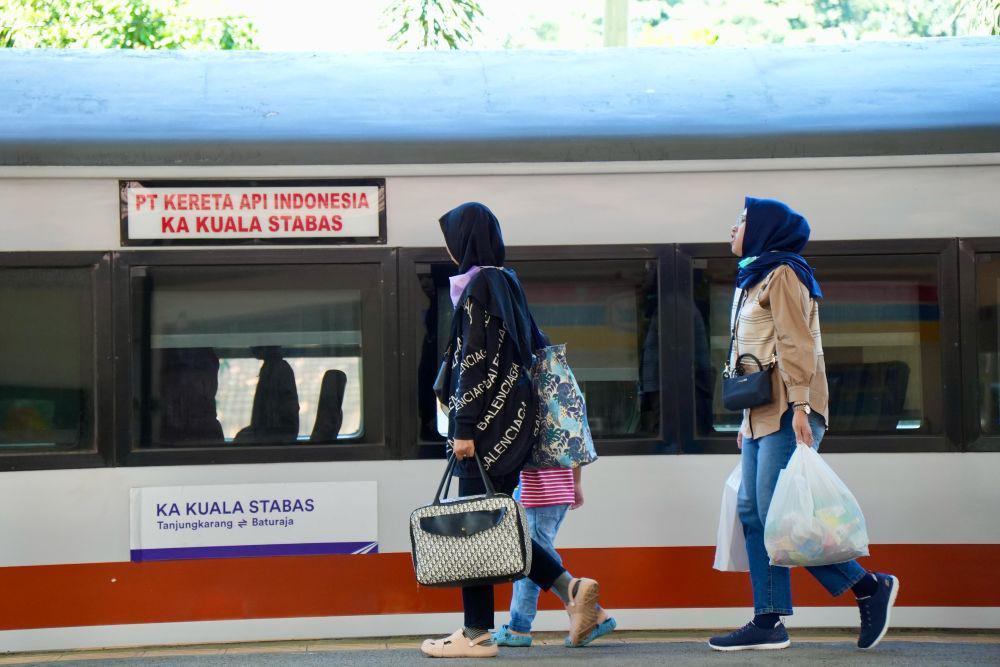 60 Penumpang Tertinggal Kereta Api Divre IV Tanjungkarang Selama Mudik