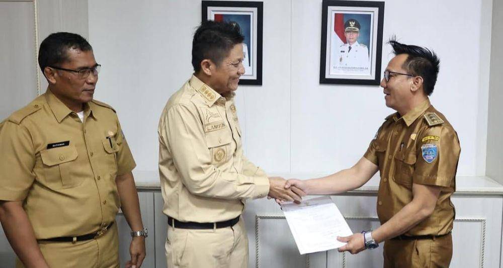Bupati OKU Timur, Lanosin dan Plt Direktur RSUD Martapura (Instagram: Lanosin)