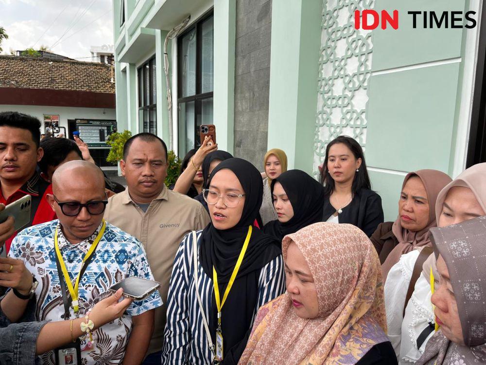 Keluarga 3 Polisi Tewas Ditembak TNI: Hukum Mati dan Sidang Siarkan TV